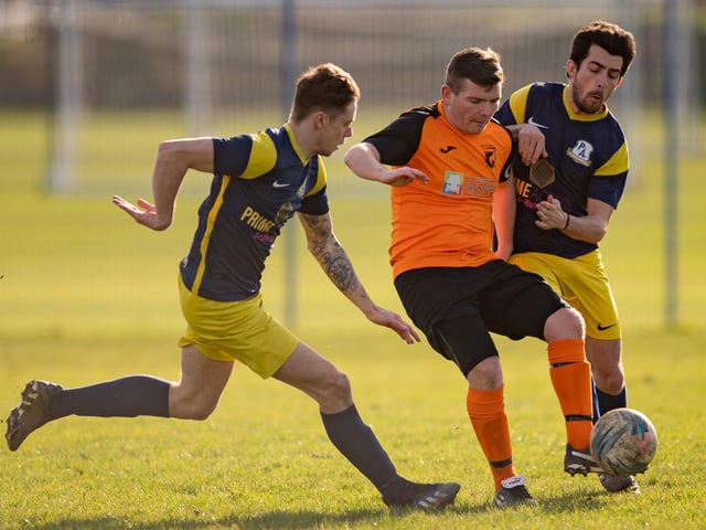 Pelham (blue & yellow) v AFC Farlington. Picture by Keith Woodland