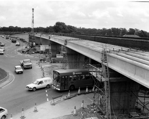 Fareham: Work on the Quay Street roundabout flyover looking north in August 1985. The News PP989