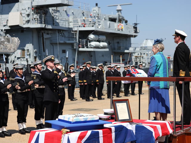HMS St Albans has officially re-joined the fleet following a major life-extending revamp. A rededication ceremony took place on Sunday, May 19.