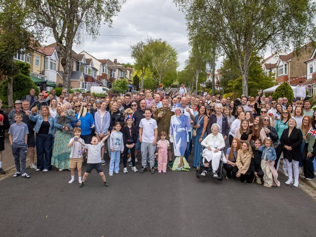 There was a big turnout on Aberdare Avenue, Drayton. Photos by Alex Shute