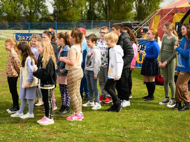 Pictured is: Pupils of Stamshaw Junior School sing to family and visitors.
Picture: Keith Woodland (270421-30)
