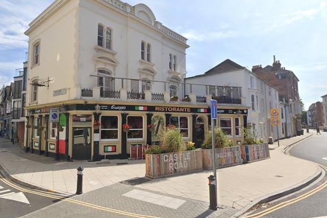 Giuseppe’s, Portsmouth, is a recommended place to visit if you are looking for a tasty pizza.