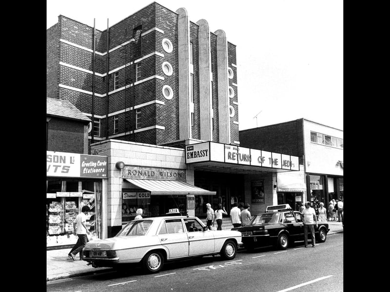 Embassy Cinema in Fareham on West Street 1983. The News 1650-1
