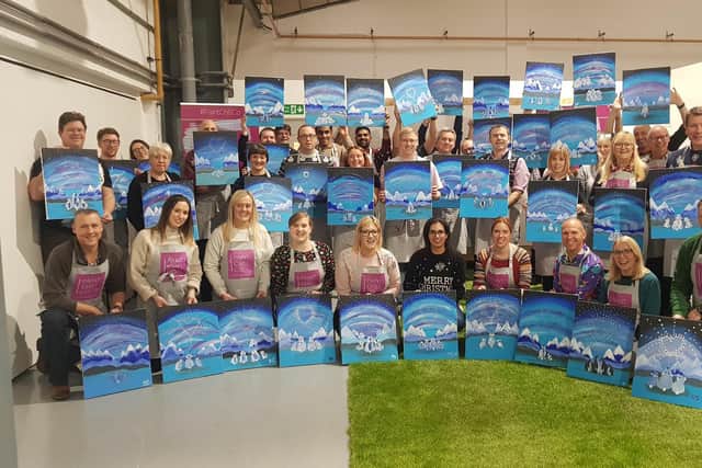 Southsea artist, Jessa Speed, is urging corporate companies to consider painting workshops for their teambuilding activities.