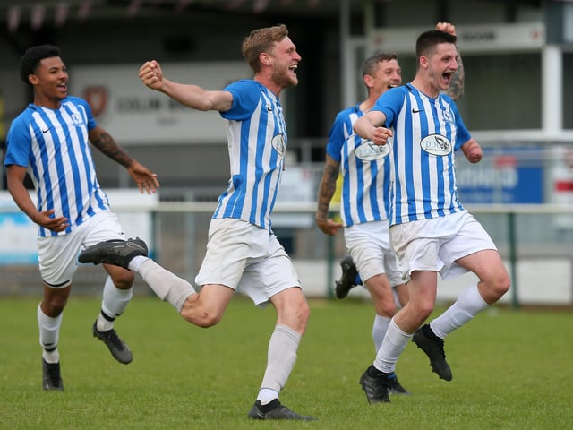 Coach & Horses Albion celebrate their penalty shoot-out triumph. Picture: Chris Moorhouse (jpns 210523-23)