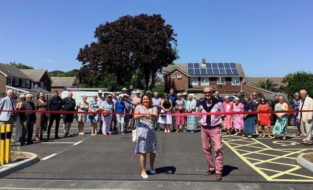 Mayor of Gosport, Councillor Kirsten Bradley cutting the ribbon