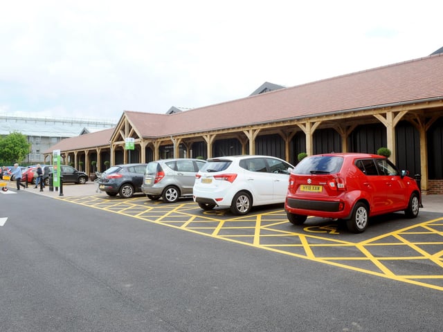 Opening in April 2022, the Alver Valley Garden Centre has a Google rating of 4.5 stars from 497 reviews.
