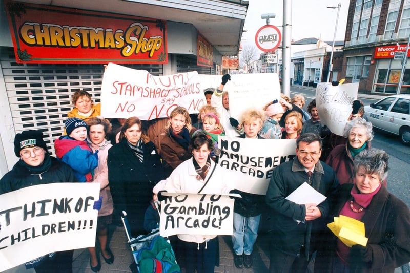 A protest regarding an arcade on corner of Gladys Avenue, North End in March 1996 PP154