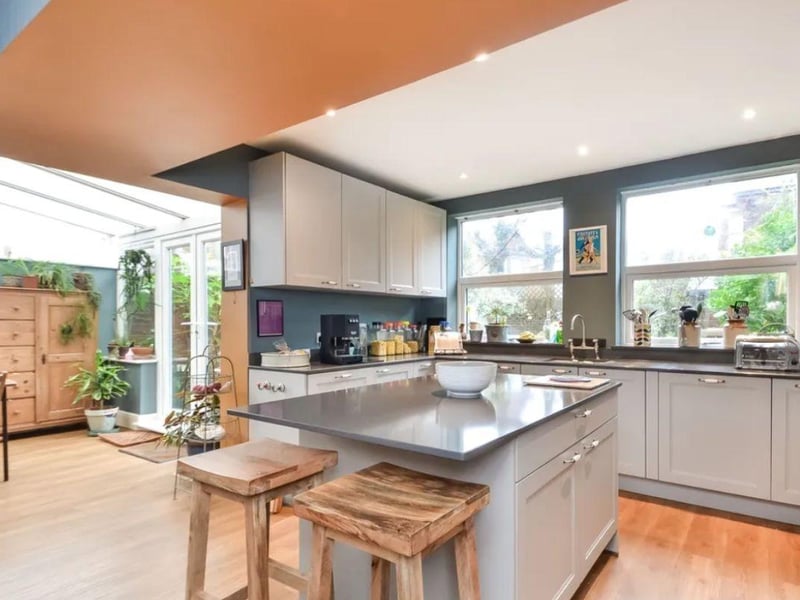 This impressive five bedroom property is located in the heart of Southsea and is only a short distance to Canoe Lake.