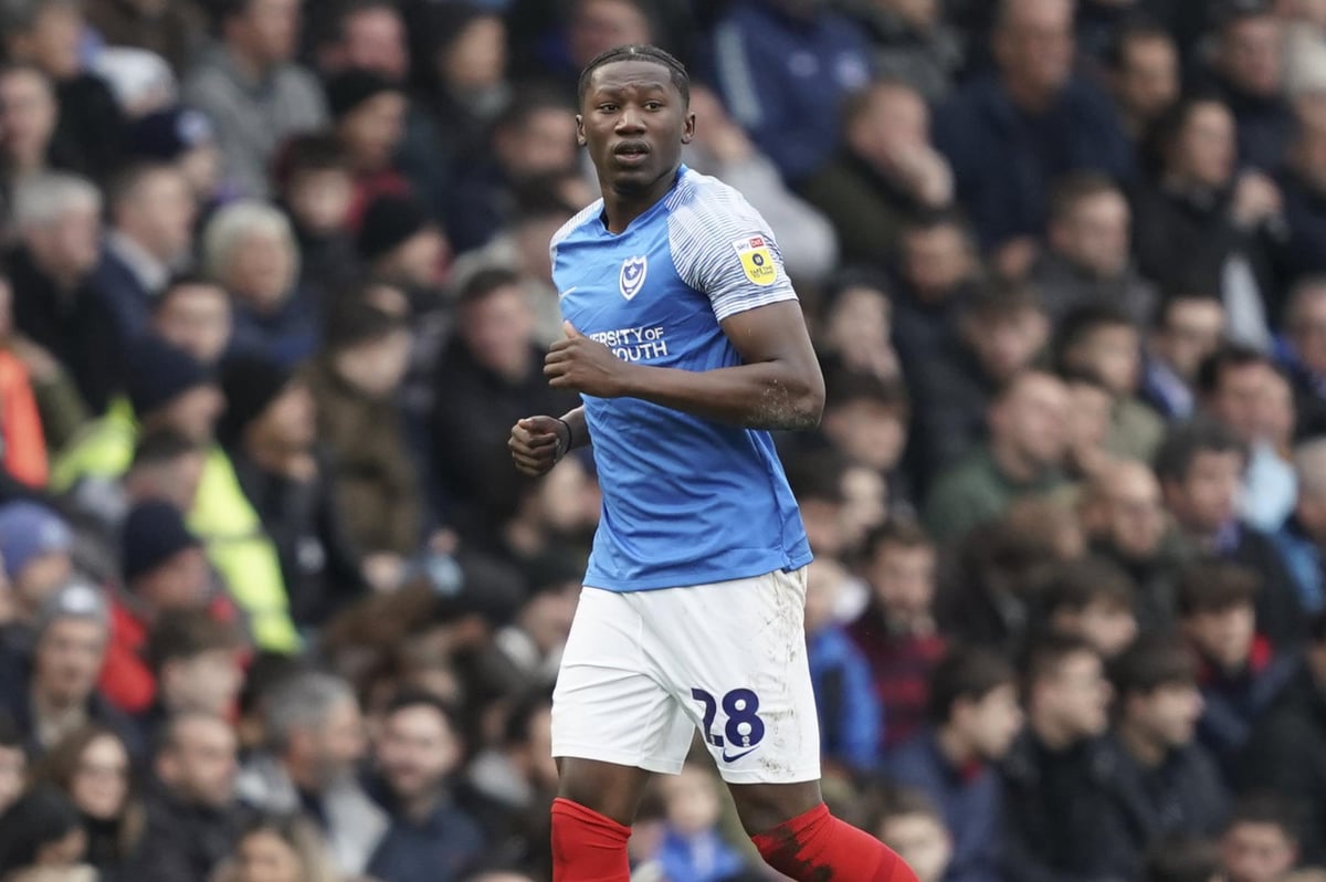 Portsmouth boss' Di'Shon Bernard rethink after eye-catching debut against  Barnsley for Manchester United loanee and ex-Hull man | The News