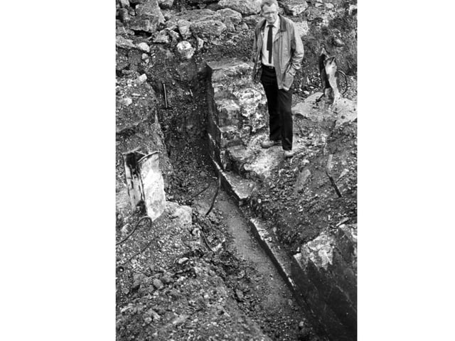 Excavation in Old Portsmouth in May 1988