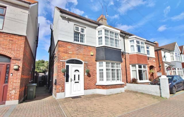 This property comes with four bedrooms, two bathrooms and two reception rooms as well as a driveway and a spacious garden.