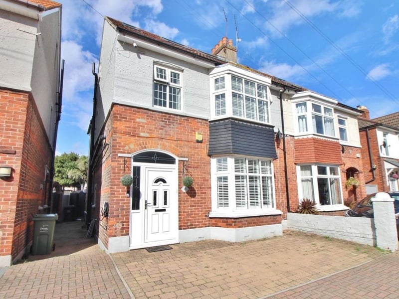 This property comes with four bedrooms, two bathrooms and two reception rooms as well as a driveway and a spacious garden.