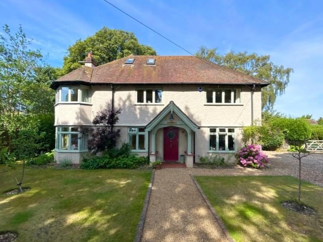 This gorgeous cottage-style property comes with six bedrooms, five bathrooms and four reception rooms. This home is on the market for £1,600,000 and it is being sold with Every Step Of The Way - Residential Sales. The listing says: "The property offers approximately 3,000 square feet of exceptionally light and airy accommodation, set within a mature plot of 0.41 acres, located just 100 yards from the beach, with views of the Solent and the Isle of Wight."