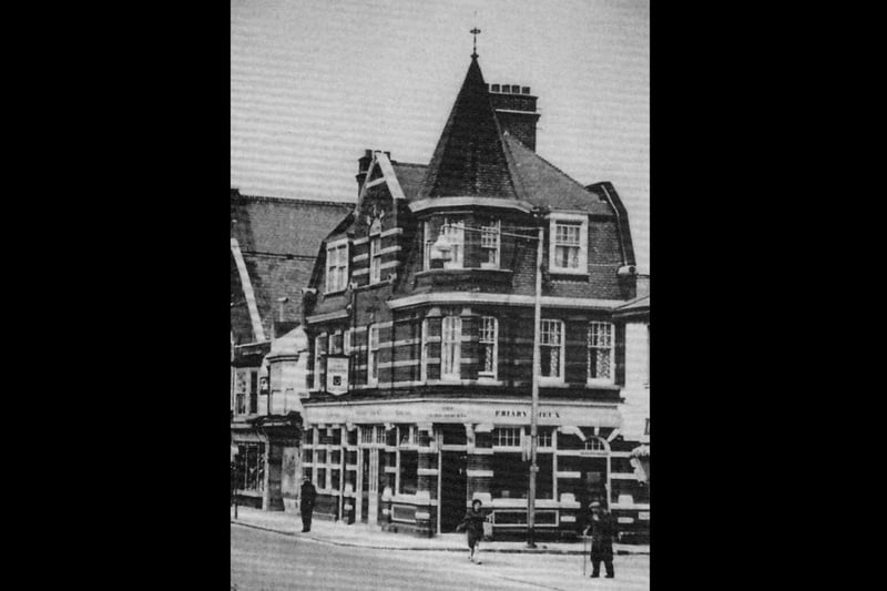 The Lord Roberts, Twyford Avenue, Stamshaw, Portsmouth, in the mid-1960's. It was demolished in the 1970's.