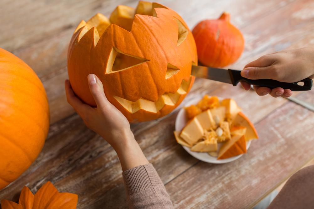10-easy-halloween-pumpkin-carving-designs-from-cat-to-vampire-the-news