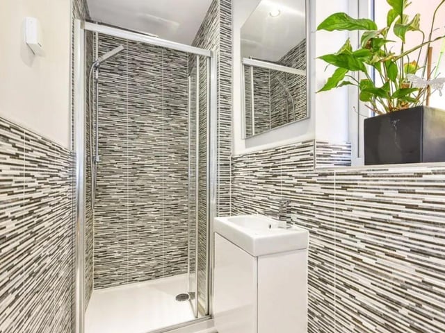This propertycomes with three bedrooms, three bathrooms and two reception rooms as well as off-road parking and a garden.