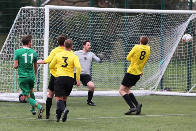 Mob Albion (green/white) v Burrfields. Picture: Sam Stephenson.