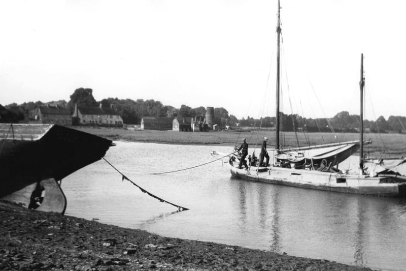 Barging days at Langstone. A warm summers day in Langstone Harbour a century ago perhaps.