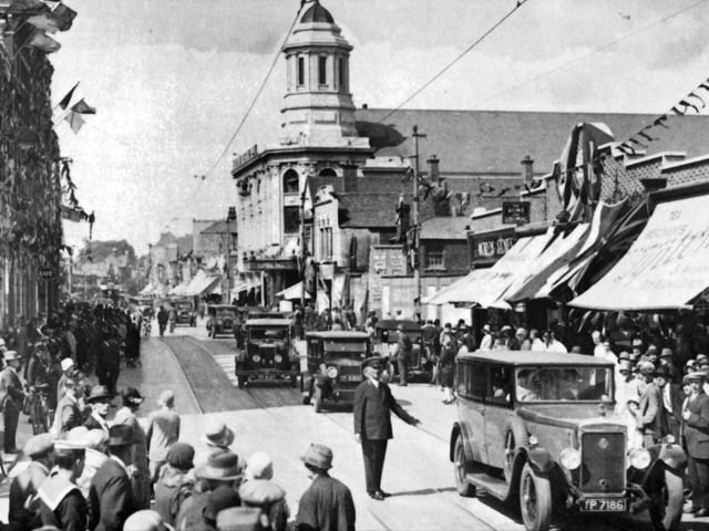 26 classic photos showing Fratton Road in Portsmouth over the years