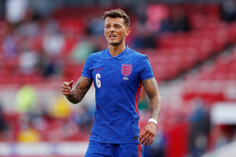 Arsenal are edging closer to completing their long-awaited £50m move for Brighton's Ben White, after undergoing a medical at the north London club yesterday. He earned his first senior cap for England last month. (Evening Standard)