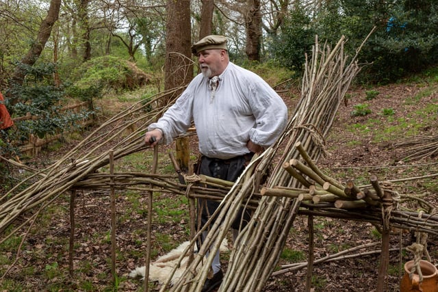 Making traditional hurdle fencing at Little Woodham Living Village in Gosport. Picture: Mike Cooter (060424)