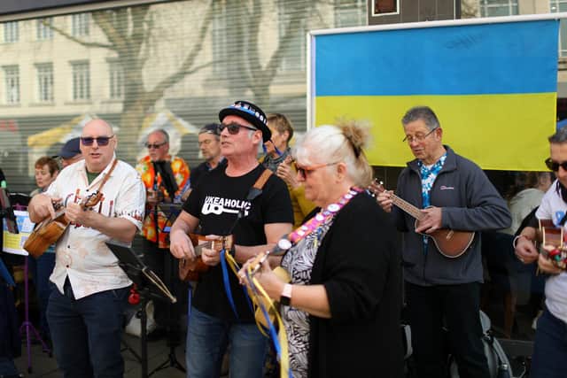 Pompey Pluckers perform on behalf of Ukraine, Commercial Road, Portsmouth
Picture: Chris Moorhouse (jpns 260322-21)