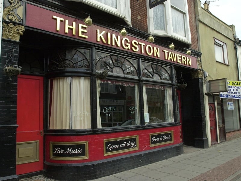 Built in the late 1890s, this pub on Kingston Road last just over a century before closing in 1999. It was converted to apartments with the name the Jade Mews.