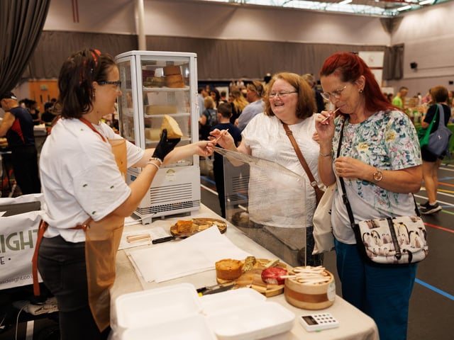 Portsmouth Vegan Festival 2024 drew in hundreds of people who were greeted with a range of vegan stalls and businesses. Picture:Marcin Jedrysiak