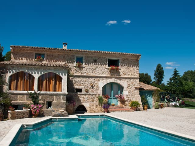 Here are some of the best love island-inspired villas for holidaymakers (photo: adobe)