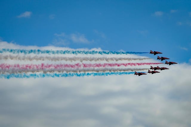 Red Arrows. Portsmouth's Armed Forces Day, Southsea Common
Picture: Chris  Moorhouse (080624-51)