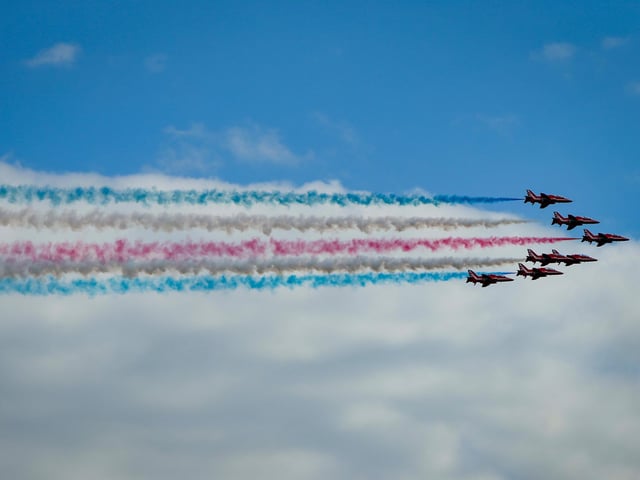 Red Arrows. Portsmouth's Armed Forces Day, Southsea CommonPicture: Chris  Moorhouse (080624-51)