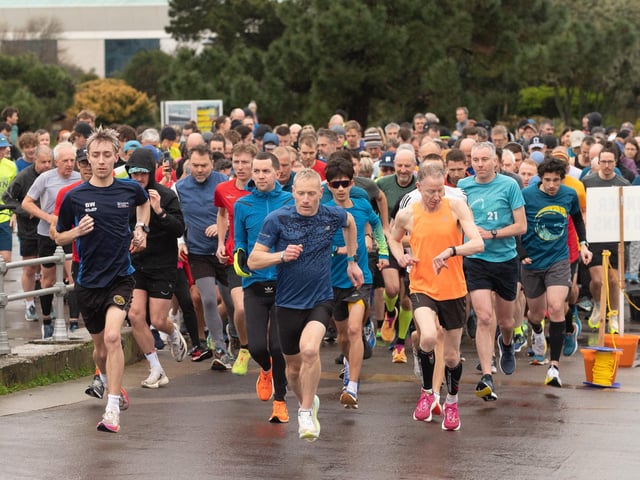 The field sets off at the start of the Southsea parkrun. Picture: Keith Woodland (010421-8)