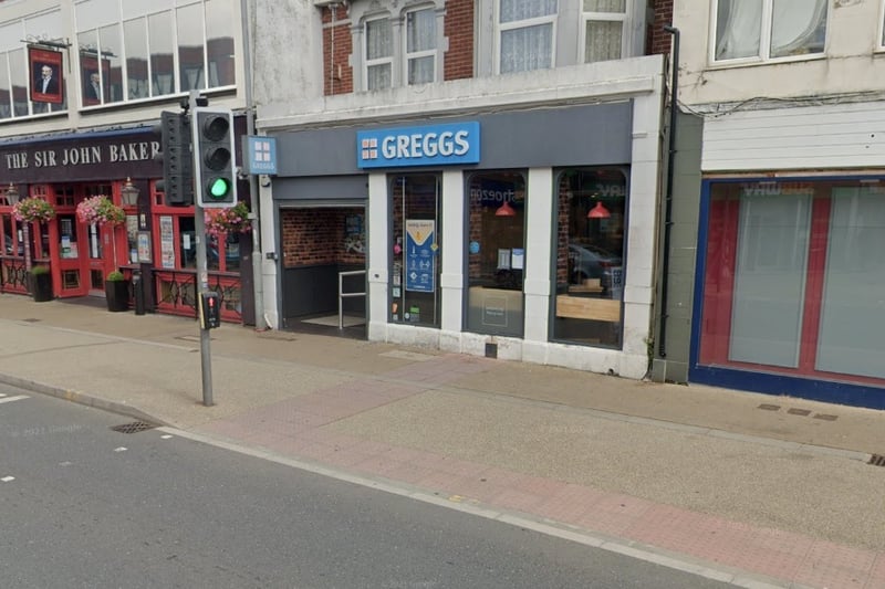 This Greggs is located in London Road in Portsmouth and it has a Google rating of 3.9 with 125 reviews.