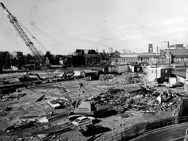 The Mack store is demolished in 1997 to make way for the Cascades Shopping Centre.
