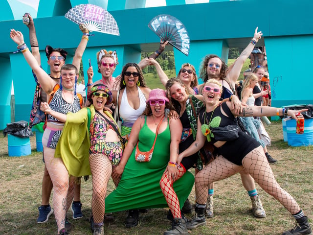 Friends by the Metropolis stage.