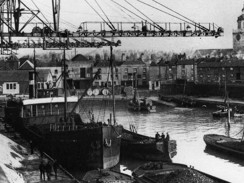Coal being unloaded at the Camber, Old Portsmouth