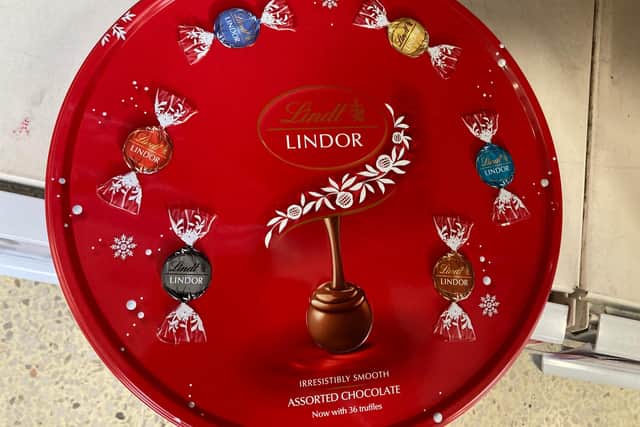 Lindt Lindor chocolate tub