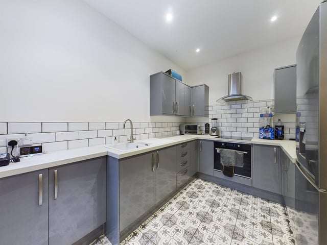 Queens Road, Portsmouth. Three bedroom, ideal FTB property. £275,000.