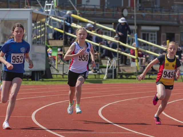 Under-13 girls 800m. Picture by Paul Smith