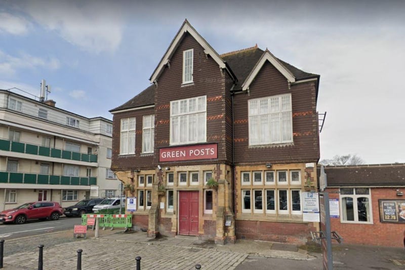 The Green Posts, in London Road, Hilsea, is a Greene King pub with an outdoor seating area. Despite the small size of the pub, there is plenty of room to relax in the beer garden.
