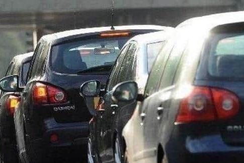 M27 Traffic: Lane closure in place following crash at Hamble with slow ...
