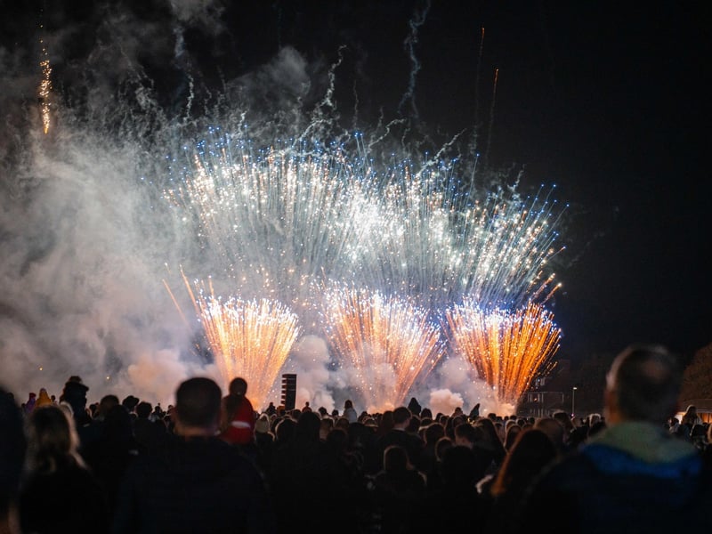 Fireworks & entertainment at
HMS Sultan