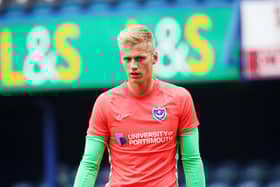 Alex Bass has joined Southend on a seven-day emergency loan.