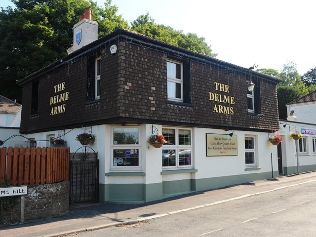 The Delme Arms on Cams Hill, Fareham has a rating of 4 out of 5 from 188 reviews.