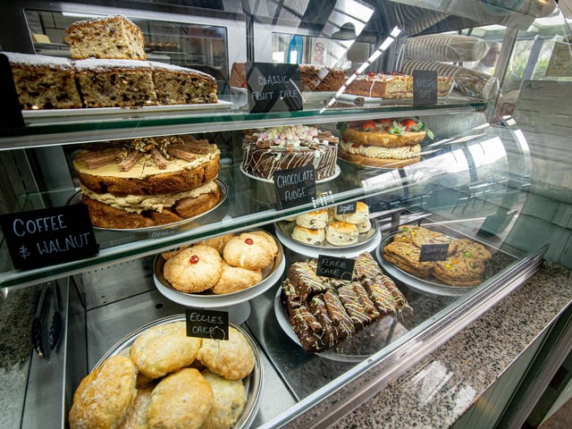 The Tenth Hole on Eastern Parade has a 4.5 rating based on 994 Google reviews. One customer said: "Love this gem of a place! Been coming here for as long as I can remember for breakfasts, brunches, afternoon teas & their amazing cakes!!"