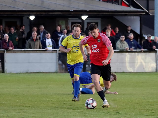Fareham (red) v Fleetlands. Picture by Ken Walker