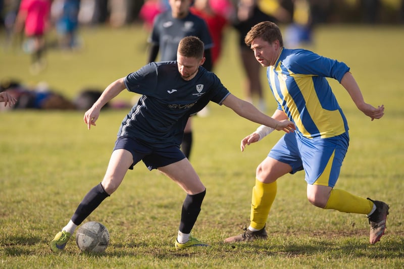 ACFC (yellow & blue) v Havant Town. Picture: Keith Woodland