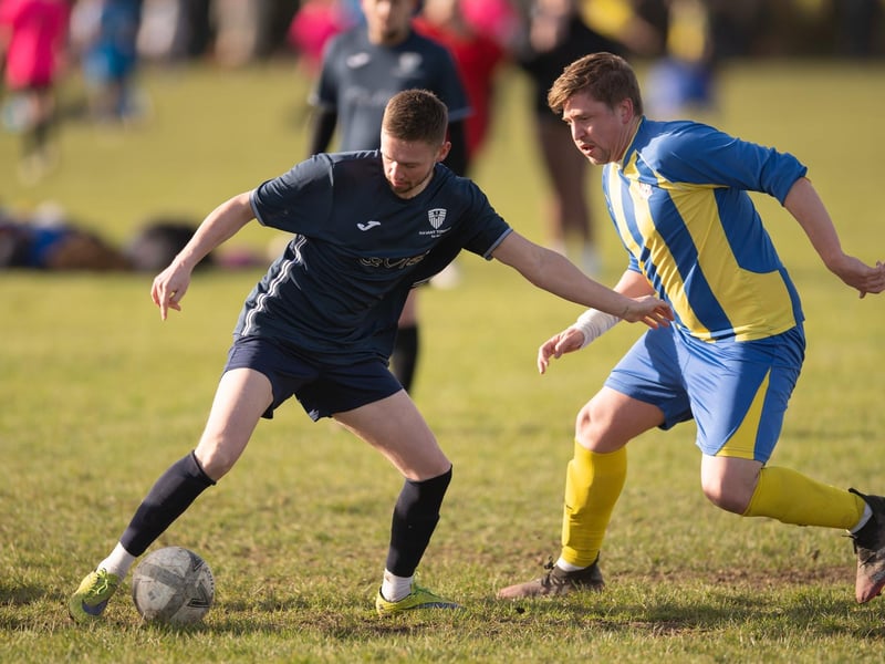 ACFC (yellow & blue) v Havant Town. Picture: Keith Woodland