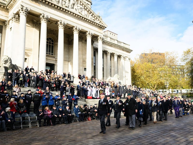 Pictured is: Veterans are cheered and clapped off the parade
Picture: Keith Woodland (121121-233)